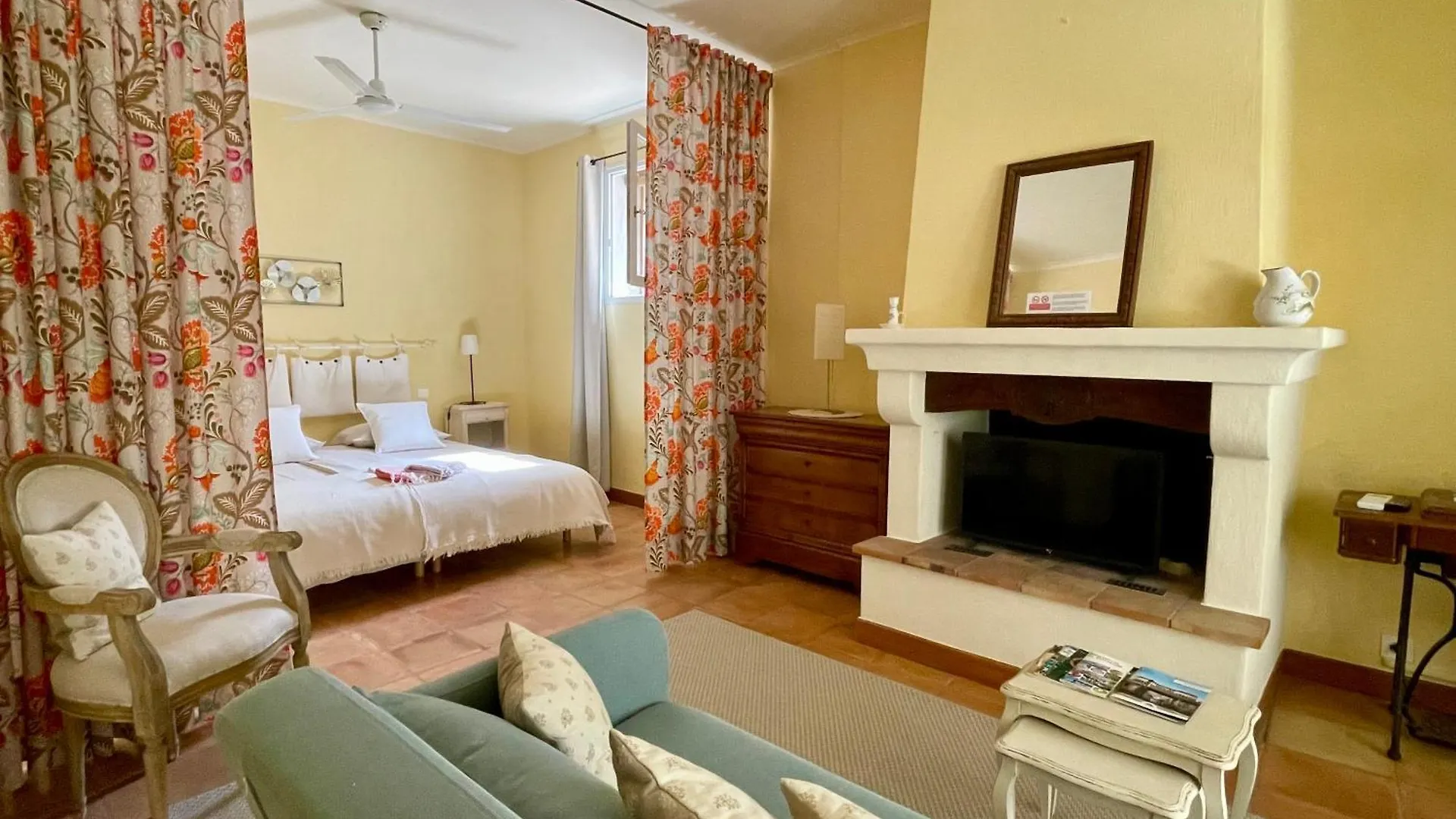 Villa Velleron France